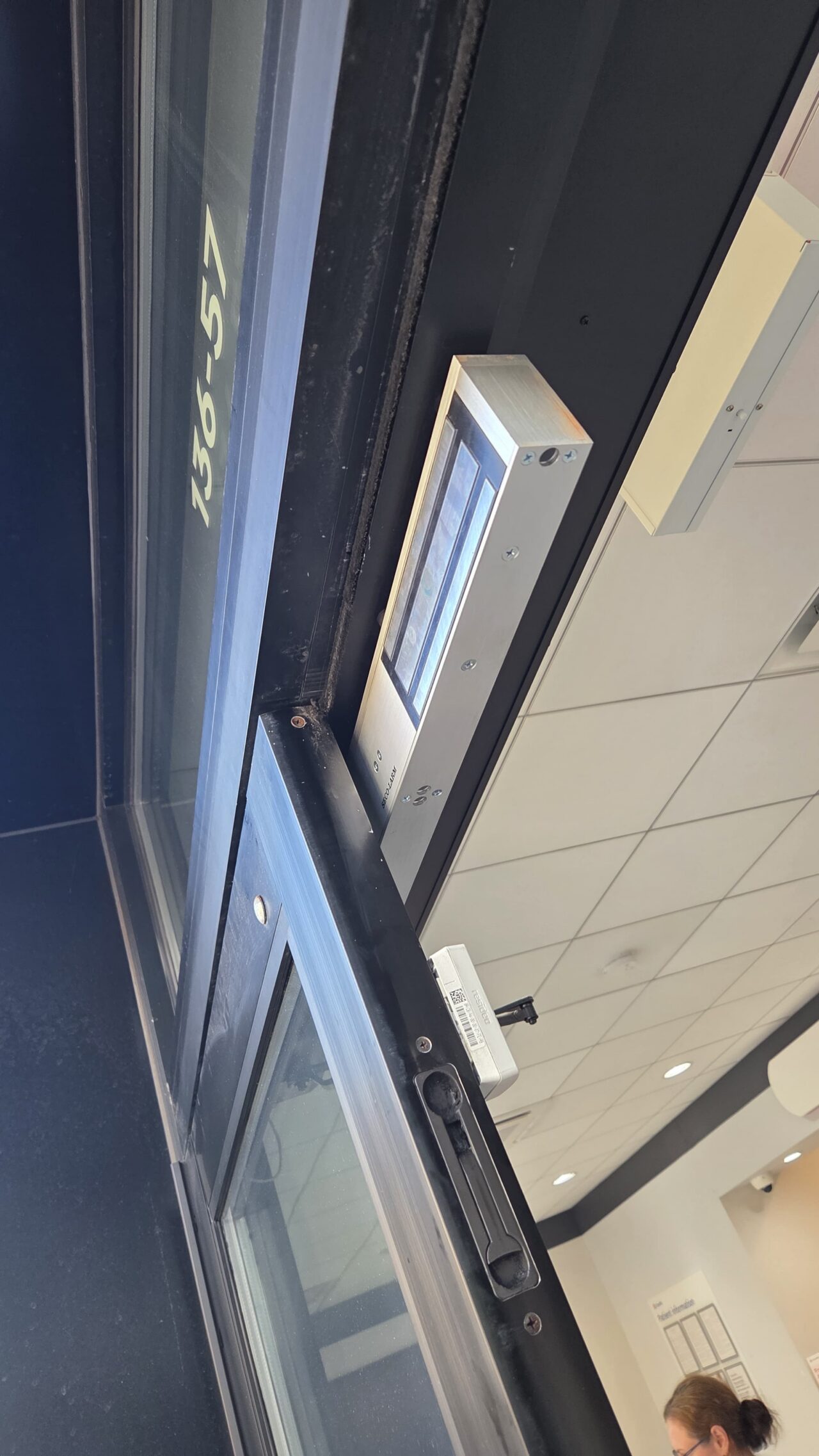 Electromagnetic lock maglock commercial door header